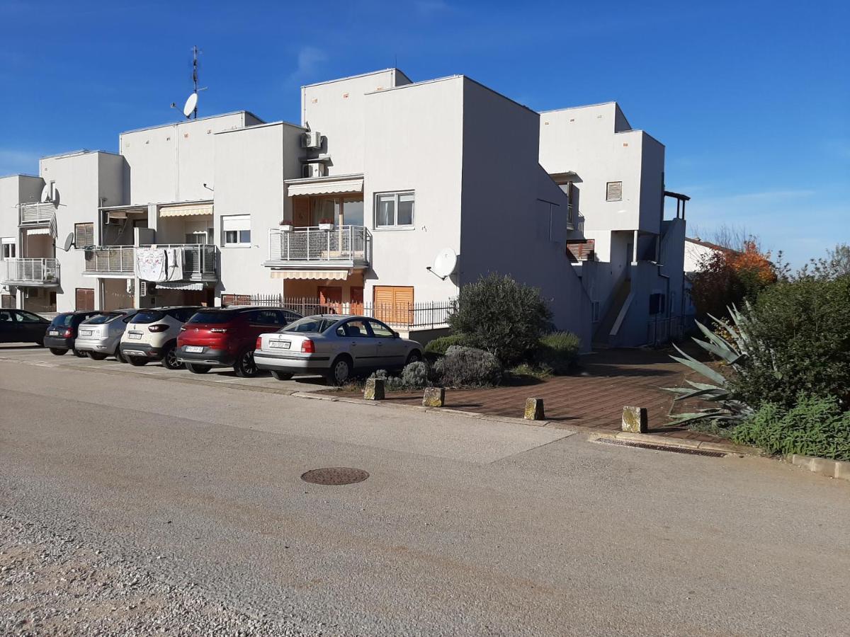 Medo Apartment Novigrad  Luaran gambar